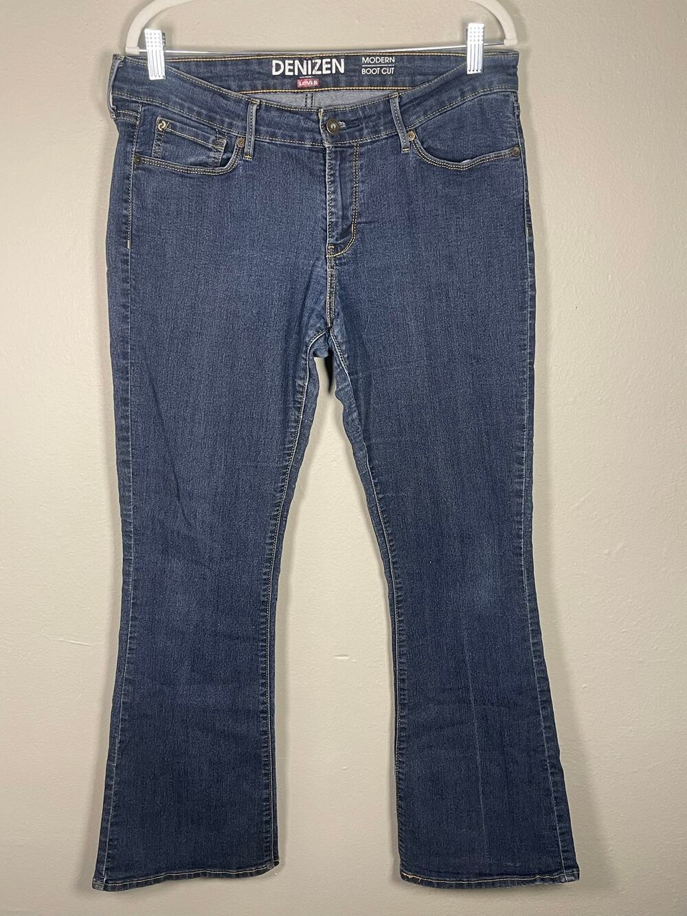 Women’s Levi’s Denizen Boot Cut Blue Jeans Size 14